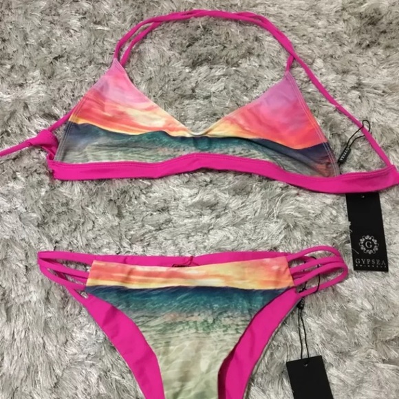 Gypsea Swimwear Okalani Bikini Medium - Picture 1 of 2